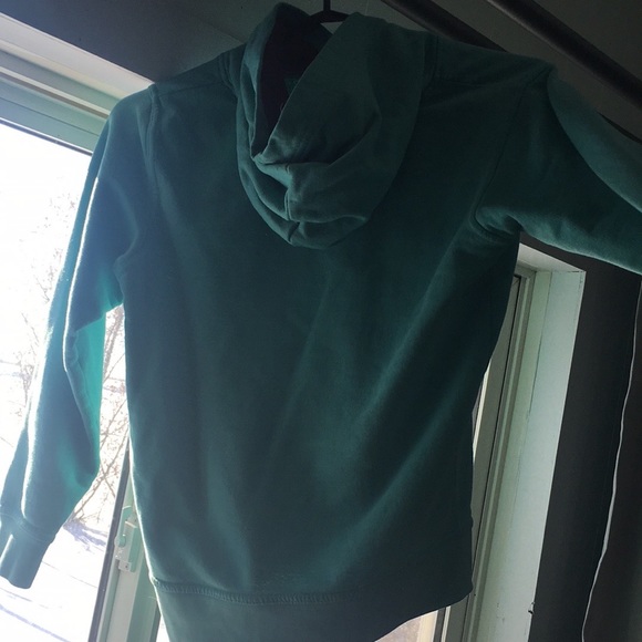 Two hoodies from cabbalas one bass pro shop and other is cabbalas store - Picture 4 of 5